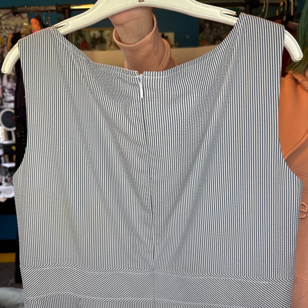 Tahari ASL size 14 Black and White Striped Sleeveless Dress - Picture 4 of 5